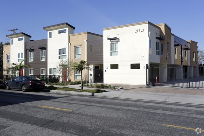 Building Photo - 21721 Moneta Ave