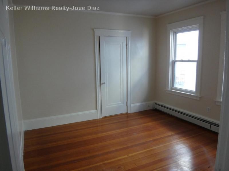 Building Photo - 47 Pembroke Ave