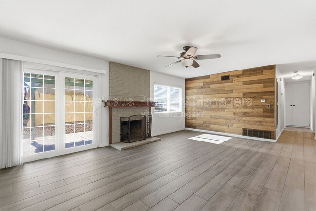 Foto del edificio - 3328 Kenora Dr