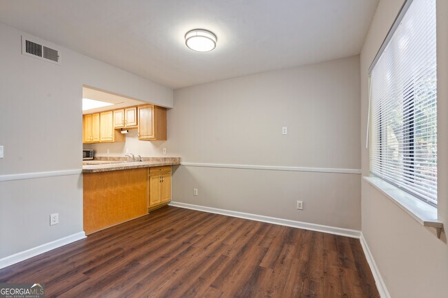 Foto del edificio - 580 Northridge Crossing Dr