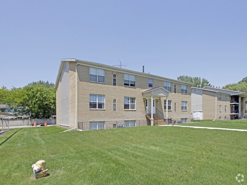 Chesterfield Manor Rentals Chesterfield, MI