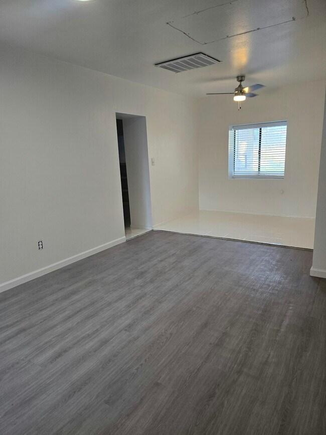 Foto del edificio - 300 S 5th St