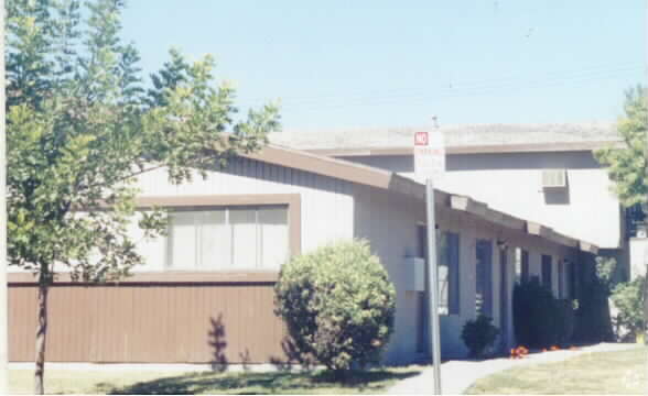 Building Photo - 4552 Canoga St