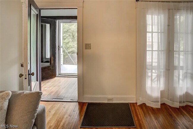 Foto del edificio - 2245 Bellfield Ave