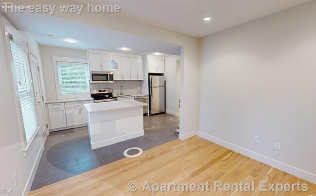 Foto del edificio - 208-210 Banks St Unit #2