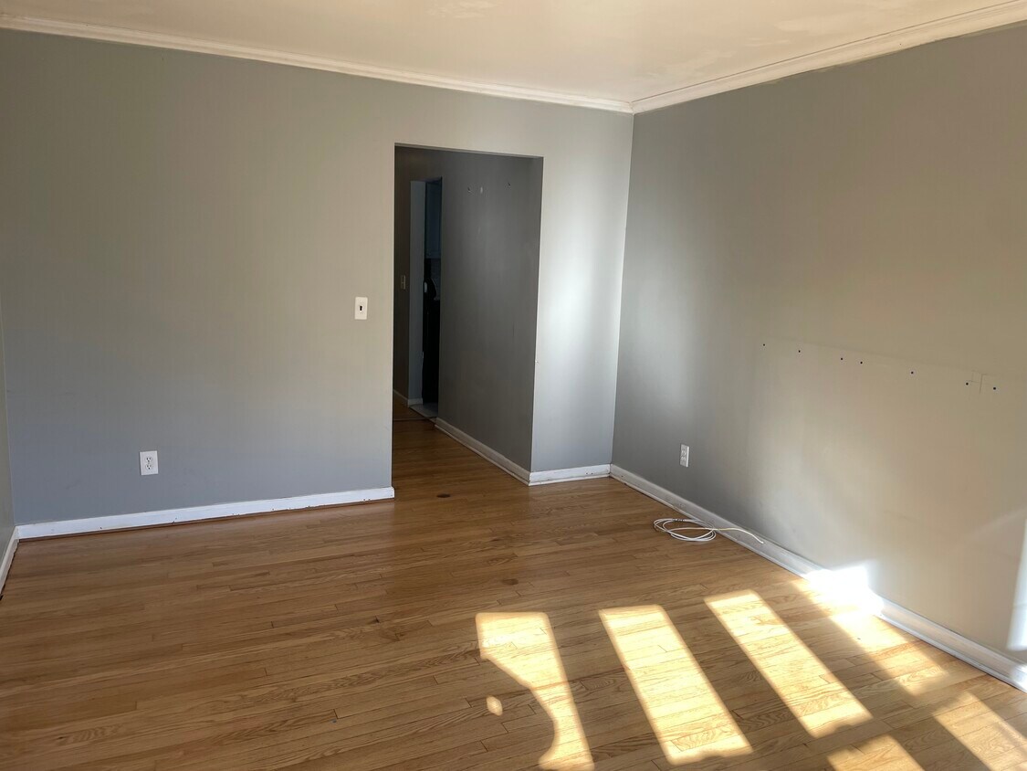 319 E 1st Ave Unit 1, Roselle, NJ 07203 Apartments in Roselle, NJ