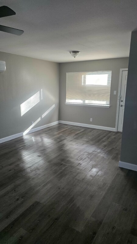 Photo - 1418 Colima St House