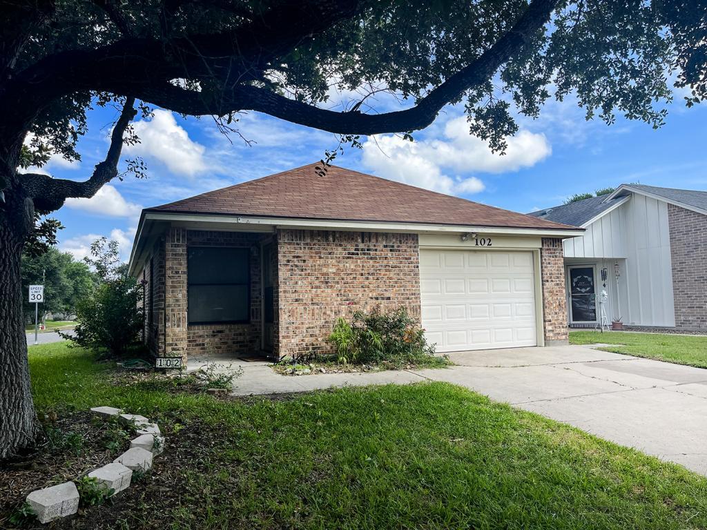 102 Mandarin Dr, Victoria, TX 77901 House Rental in Victoria, TX