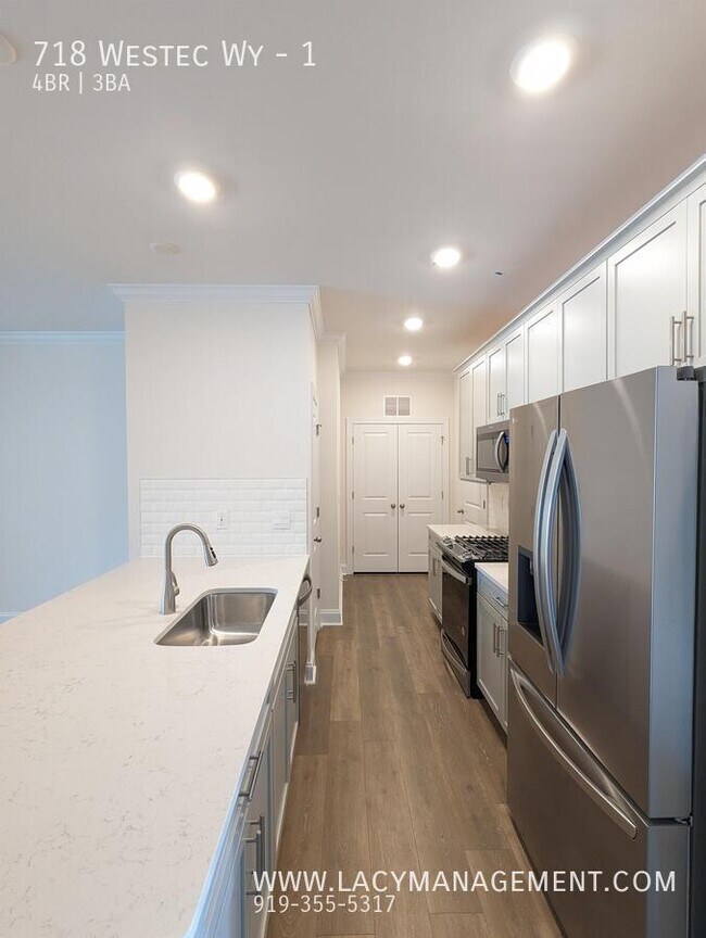 Foto del edificio - 718 Westec Wy