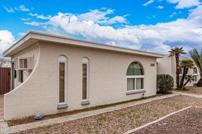 Building Photo - 1225 Delano Dr
