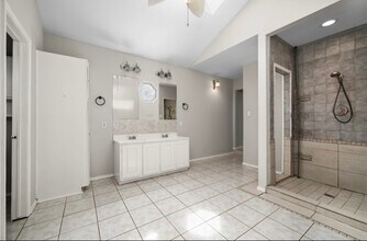 Building Photo - 7418 Oscar Dr