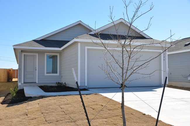 Building Photo - 4 Bedroom 2 Bath Brand New Home in Jarrell