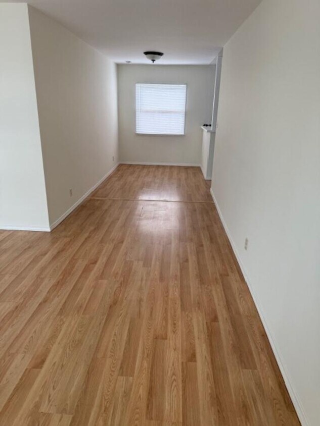 Foto del edificio - 2101 Perkins Ln