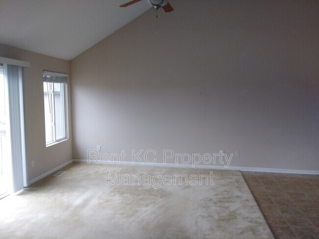 Building Photo - 11624 N Manning Ave