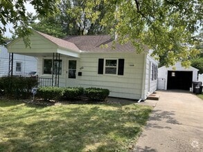 Building Photo - 500 W Lakewood Ave
