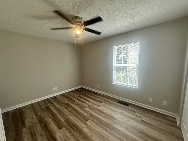 Building Photo - 1506 Batts Blvd