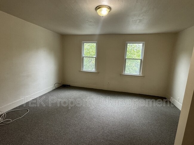 Building Photo - 429 Orange St