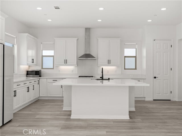 Building Photo - 27448 Pioneer Ct