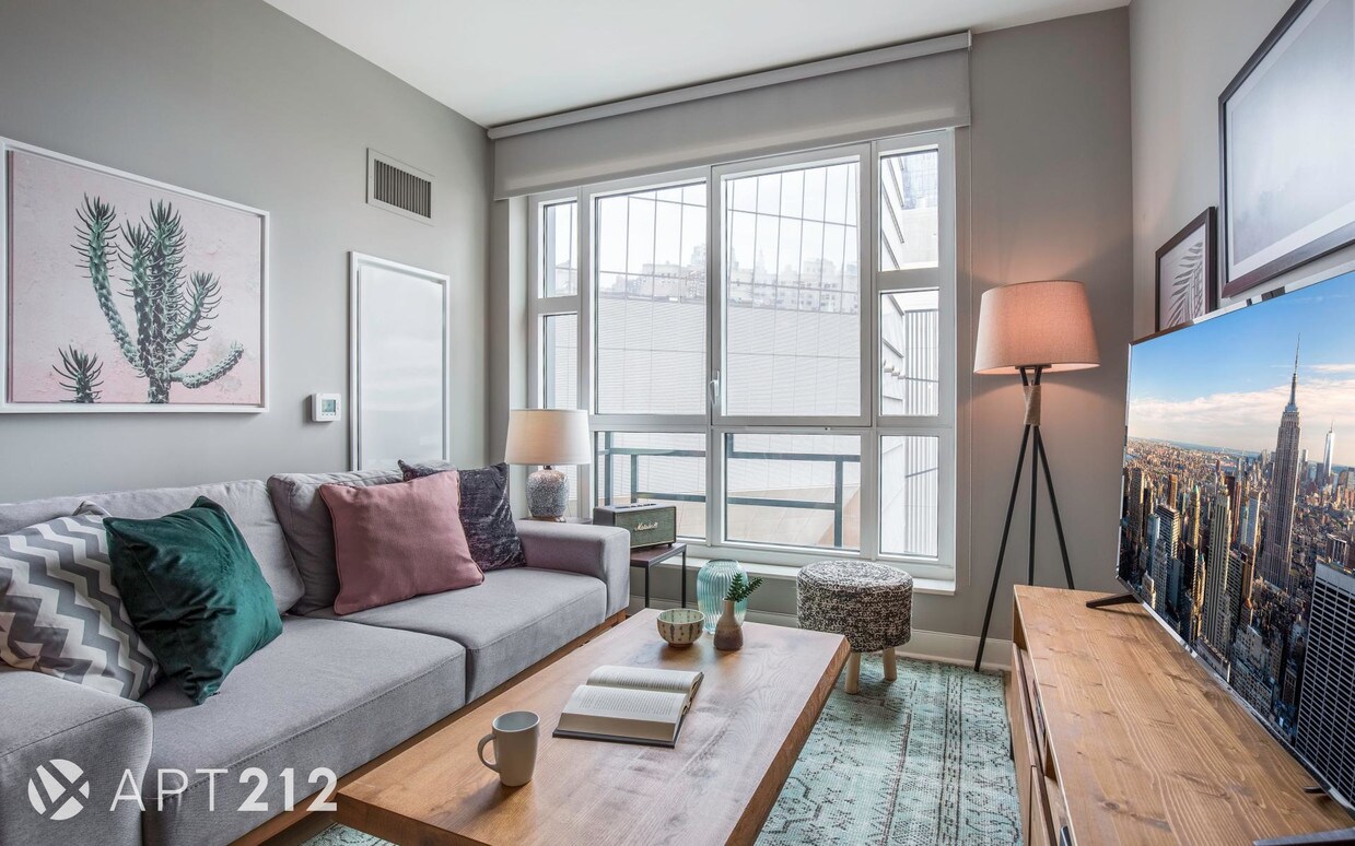 Primary Photo - 500 W 50th St