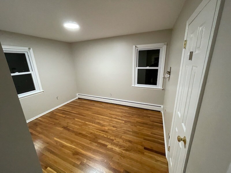 Bedroom #2 Size 12' x 9'6" - 19 Pine St