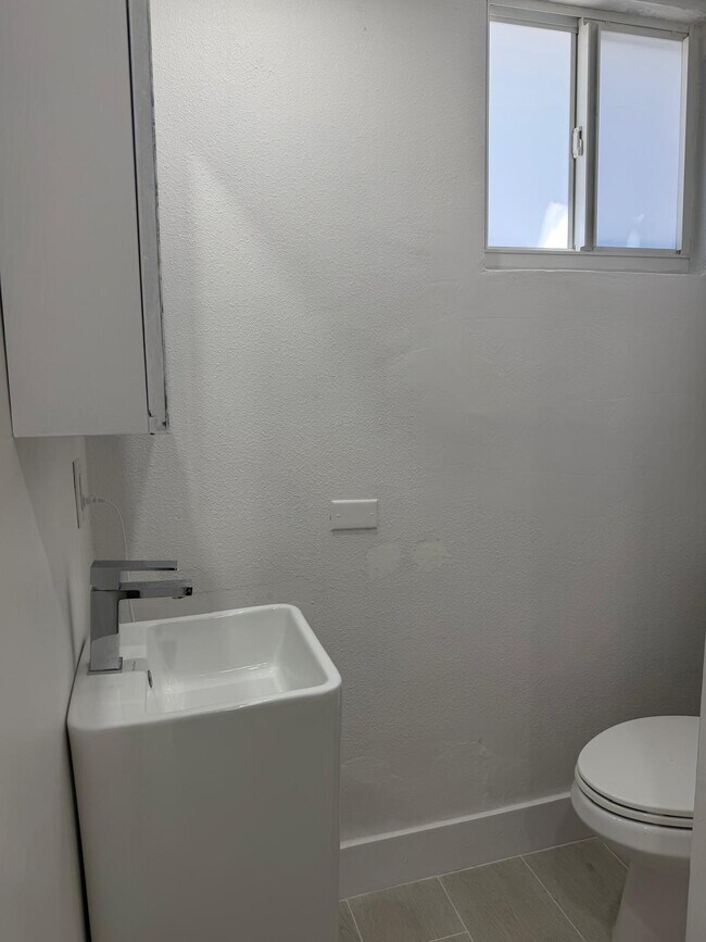 Foto del edificio - 14 Sunset Rd