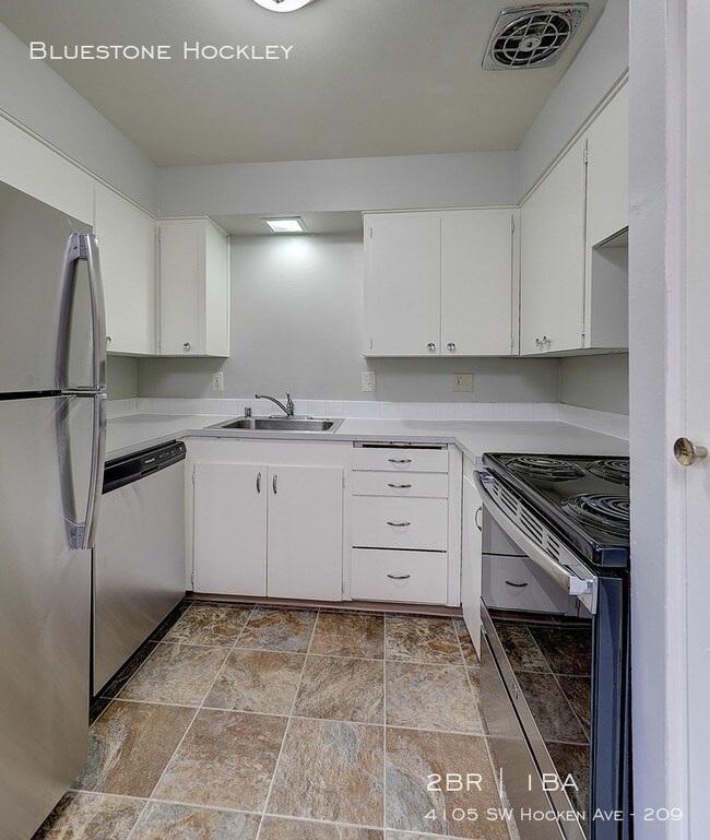 Building Photo - 4105 SW Hocken Ave