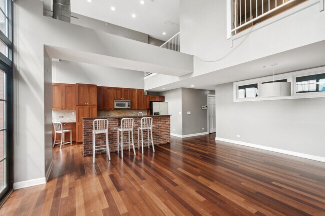 Foto del edificio - 70 E 18th St