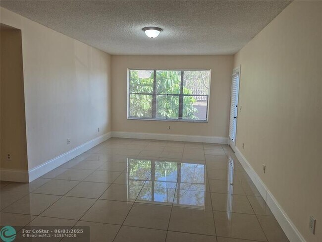 Foto del edificio - 4281 W McNab Rd