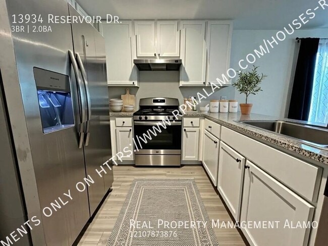 Photo - 13934 Reservoir Dr House