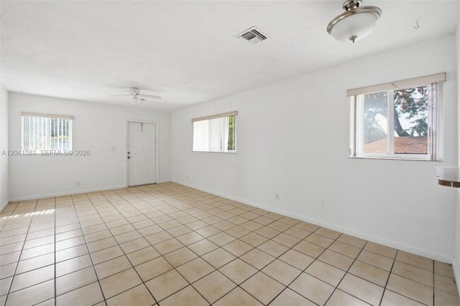 Foto del edificio - 7521 NW 1st Ave