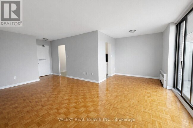 Photo du bâtiment - 35 Confederation Dr