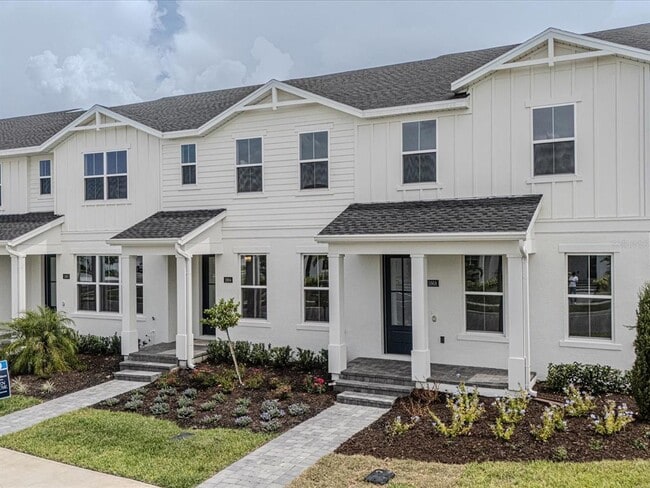 Building Photo - 1668 Crowncrest Dr
