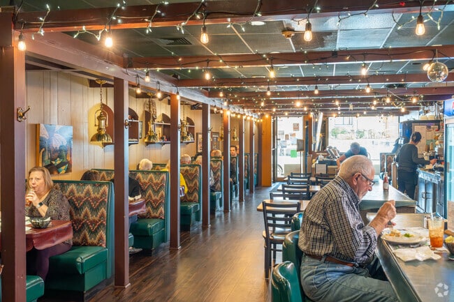 The neighbors in Butler always east at Natili North for an authentic Italian experience.