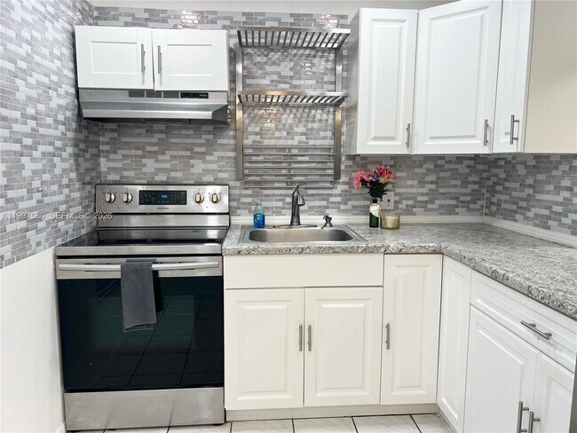 Foto del edificio - 6150 NW 62nd St
