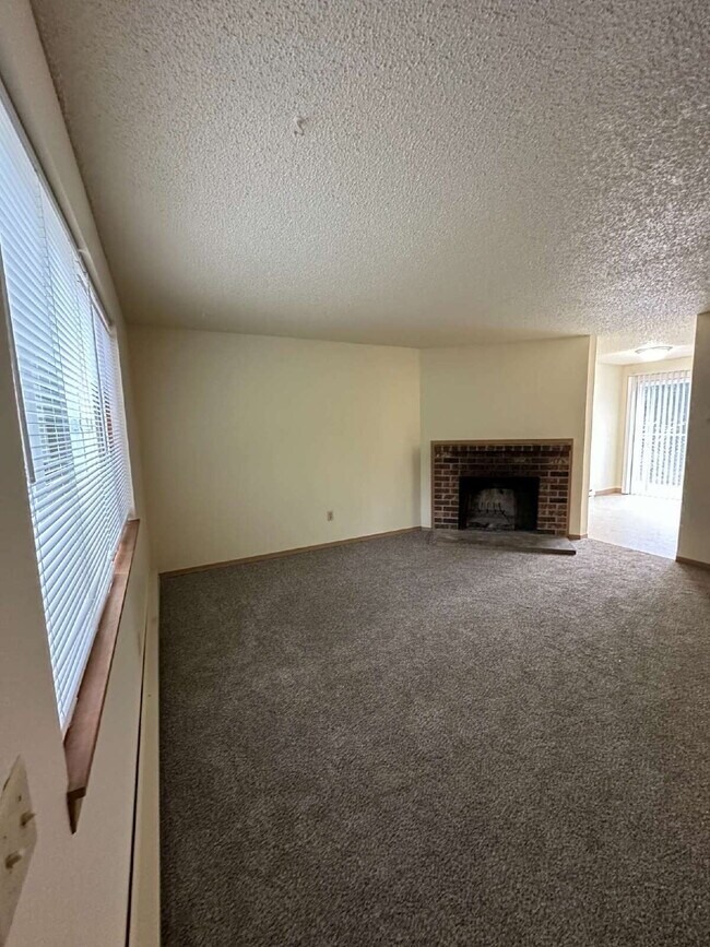 Foto del edificio - Milwaukie Triplex - 2 Bedroom