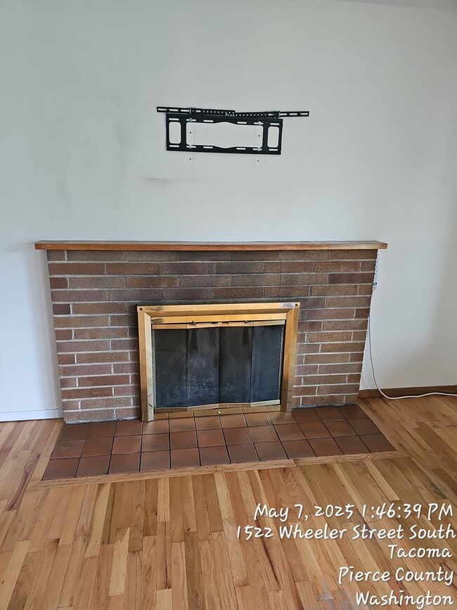 Building Photo - South Tacoma Rambler - 3 bedroom 1 bathroo...