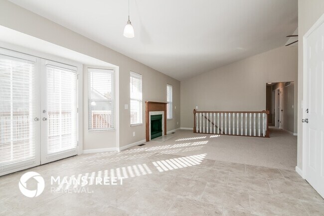 Foto del edificio - 3064 Laurel Village Cir