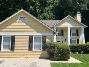Building Photo - 3004 Kenville Ln