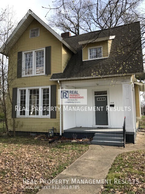 Building Photo - 719 E Chandler Ave