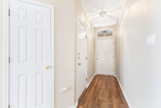 Building Photo - Well-Maintained 3-Bedroom Home – Ideal for Students & Professionals!