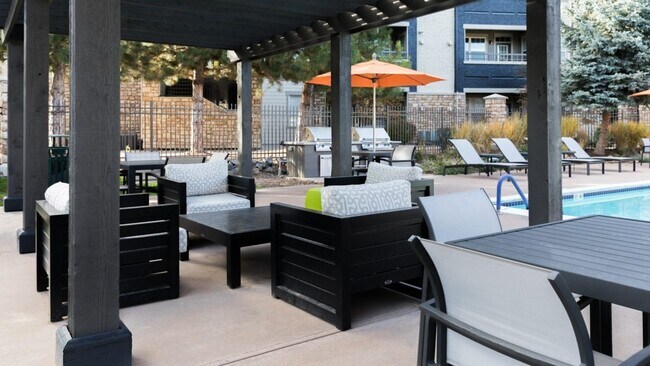 Foto del edificio - 4601 S Balsam Way
