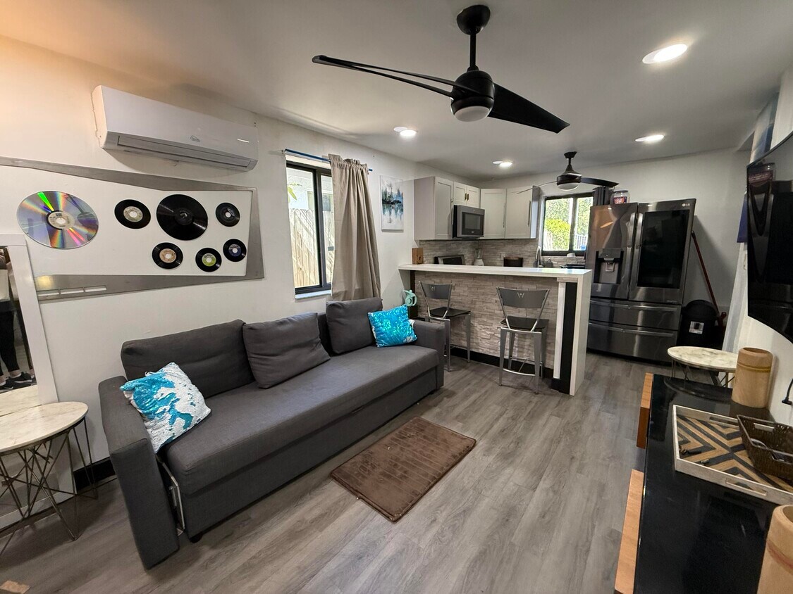 Foto principal - 168 NW 53rd St