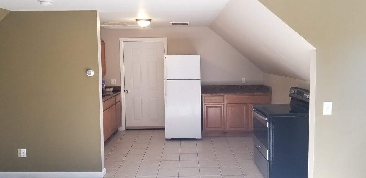 11 Champlain Ave Unit 2, Blackstone, MA 01504 Apartments in