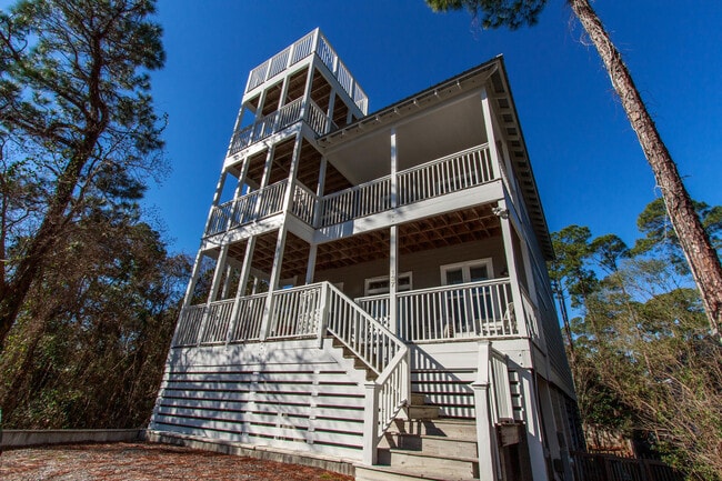 Building Photo - 137 San Juan Ave