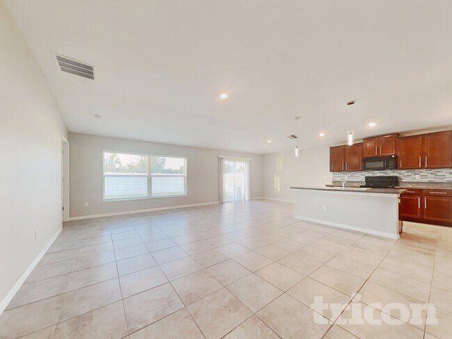 Foto del edificio - 10401 Carloway Hills Dr