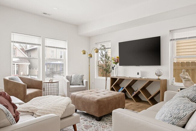 Building Photo - 35 Keystone Ave