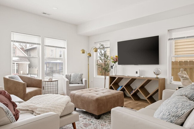 Building Photo - 35 Keystone Ave