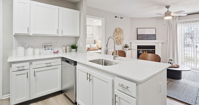 Building Photo - Polo Club