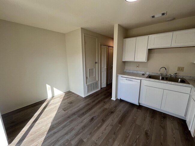 Building Photo - 2918 Prairie Flower Cir