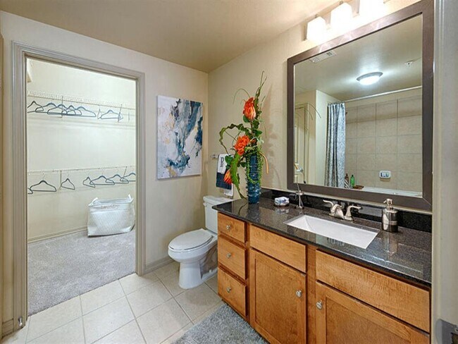 Foto del edificio - The Upgrade You Deserve...